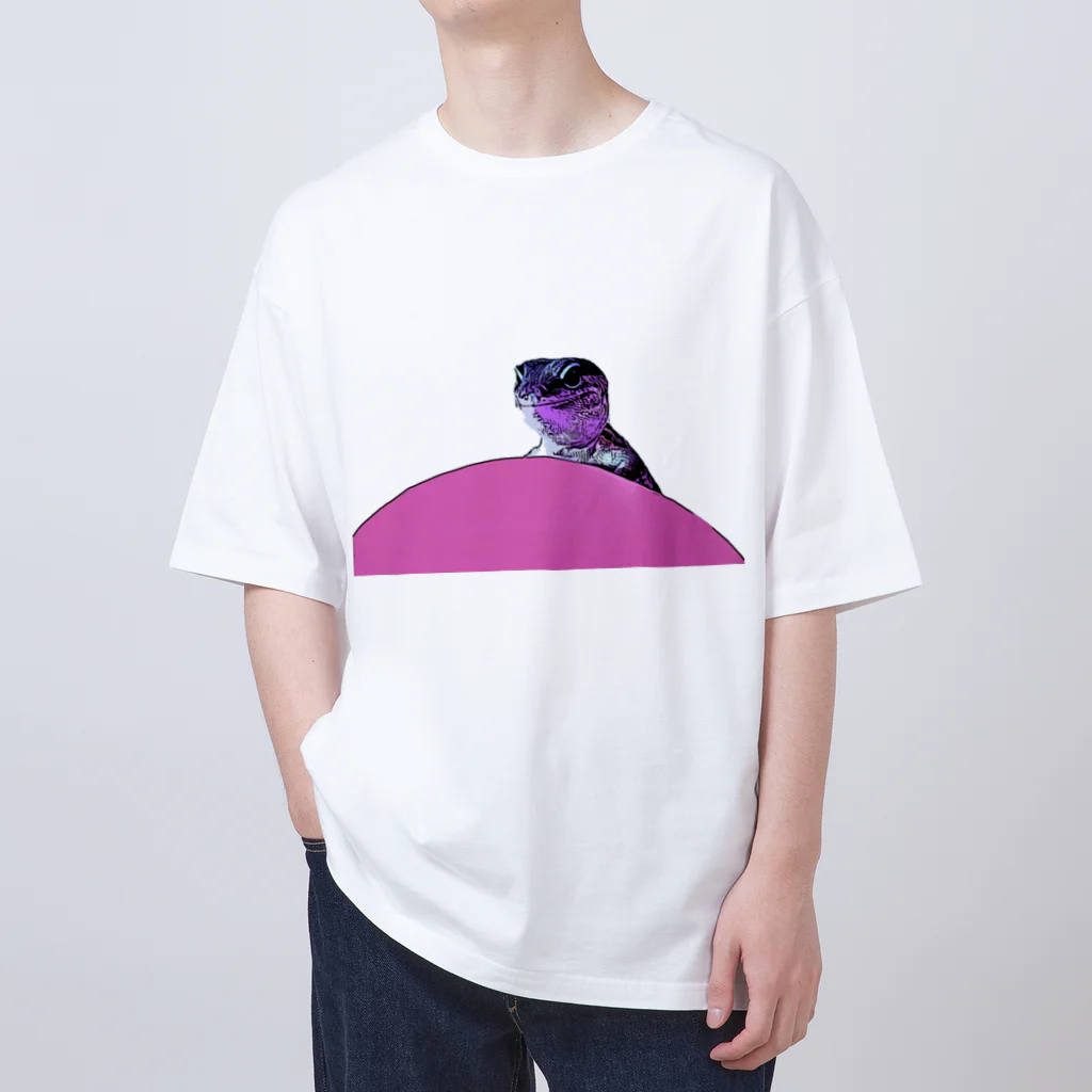 Triangle2410のomiso. Oversized T-Shirt