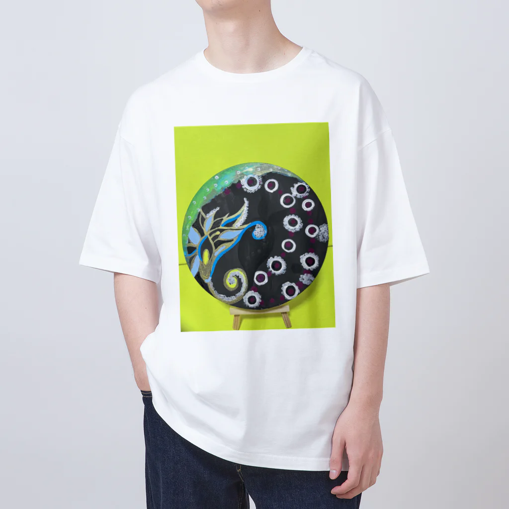 NIL のウサギの幽霊と花 Oversized T-Shirt