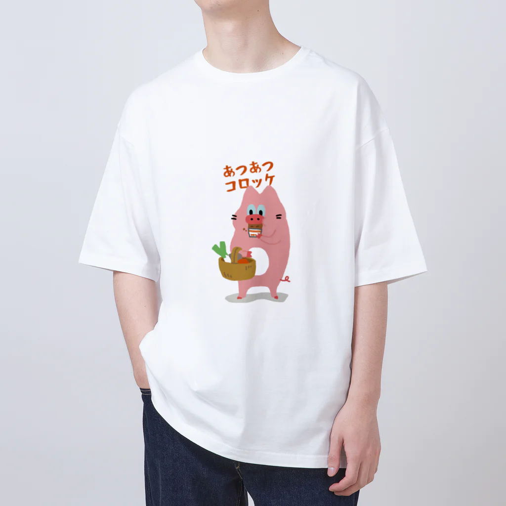 心穏やかなネコブタの店のコロッケを買い食いするネコブタ Oversized T-Shirt