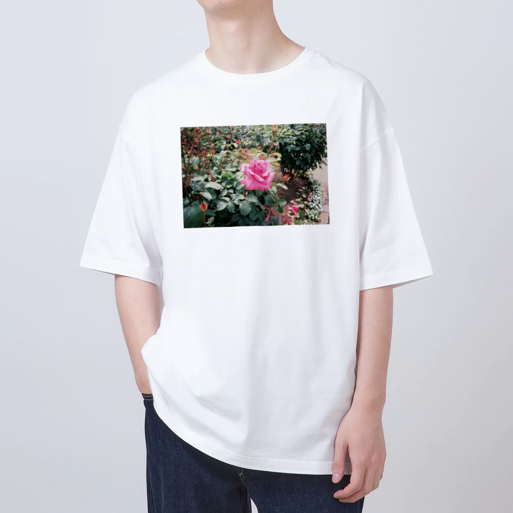 ピノ pino 피노のPink Rose Film オーバーサイズTシャツ