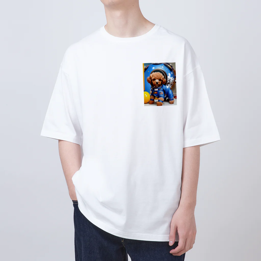 Pet_Charmの宙飛行士のような姿で登場!! オーバーサイズTシャツ