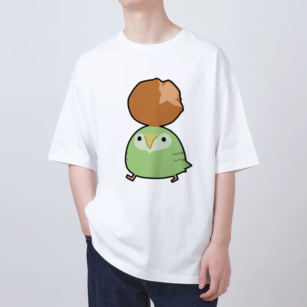 うさやのサーターアンダギーをゲットしてご満悦のカカポ Oversized T-Shirt