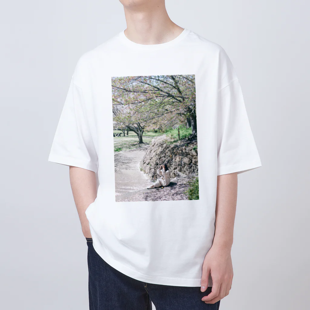 トウフノカケラの春の終わり Oversized T-Shirt