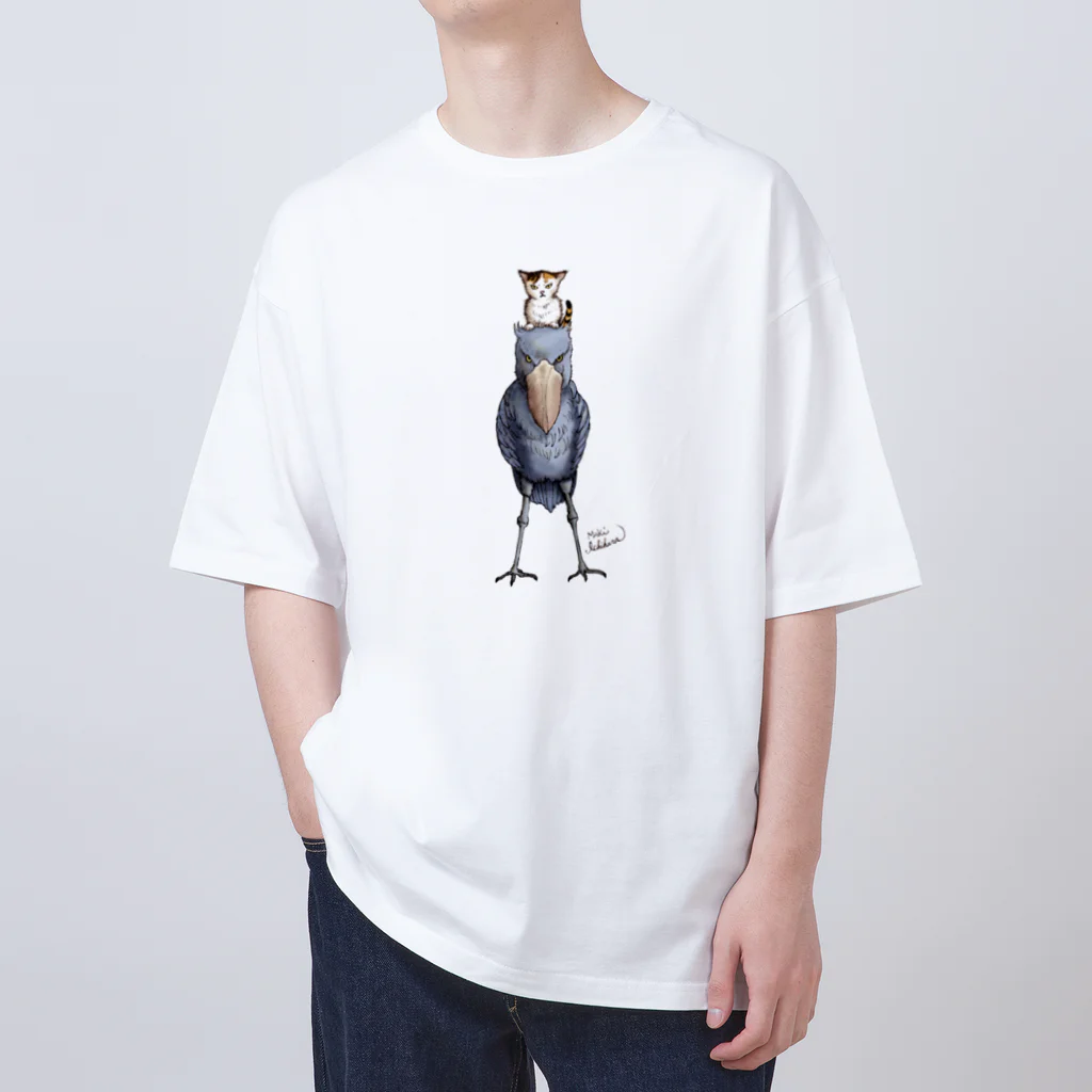 もけけ工房 SUZURI店のハシビロパイセンとびわちゃん Oversized T-Shirt