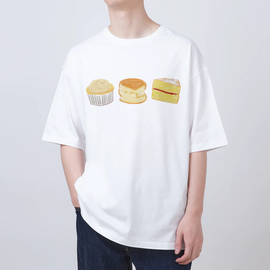 ゆきの絵です。の英国菓子② カップケーキ　スコーン　ビクトリアサンドウィッチ オーバーサイズTシャツ