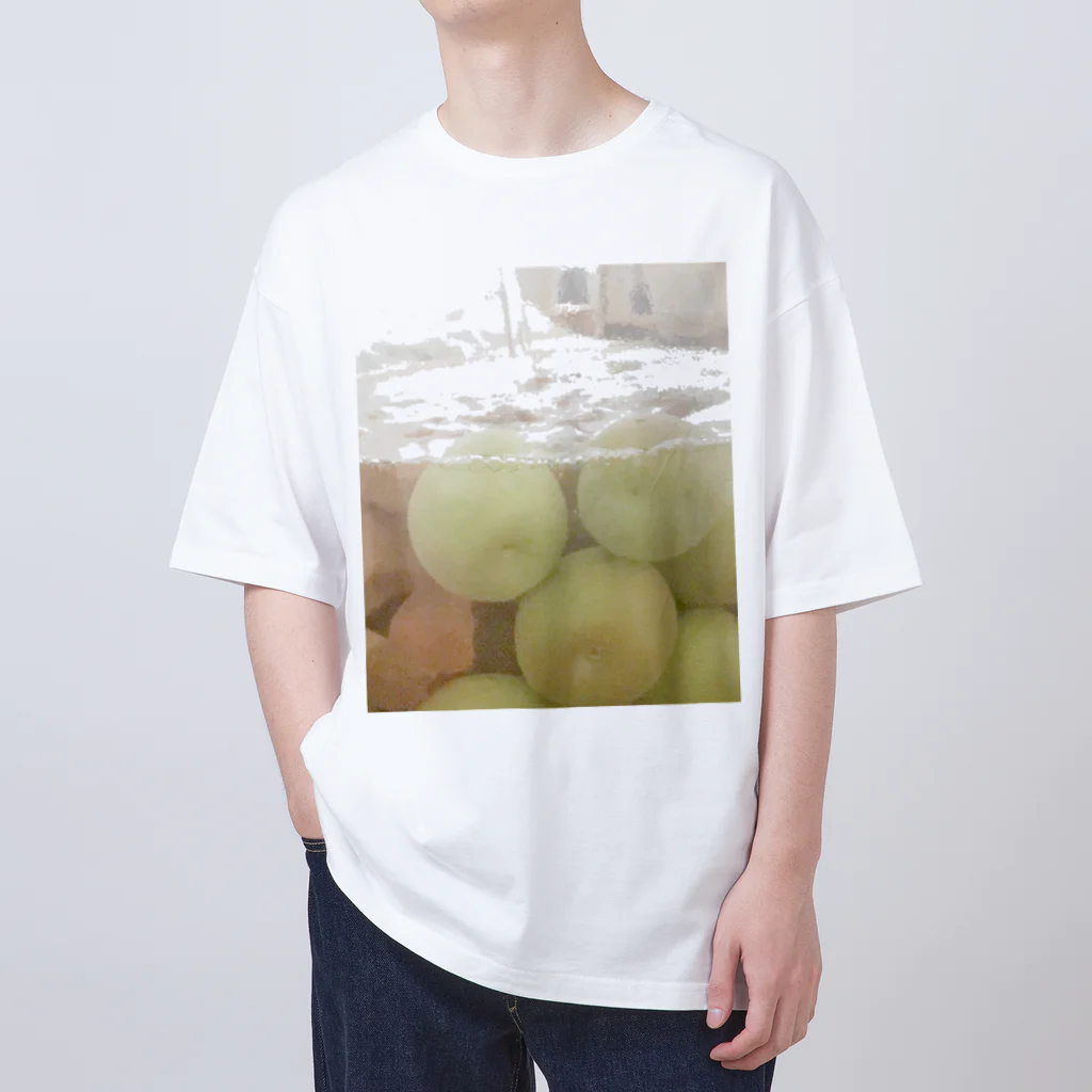 いぴやさんのうるおう梅酒 Oversized T-Shirt