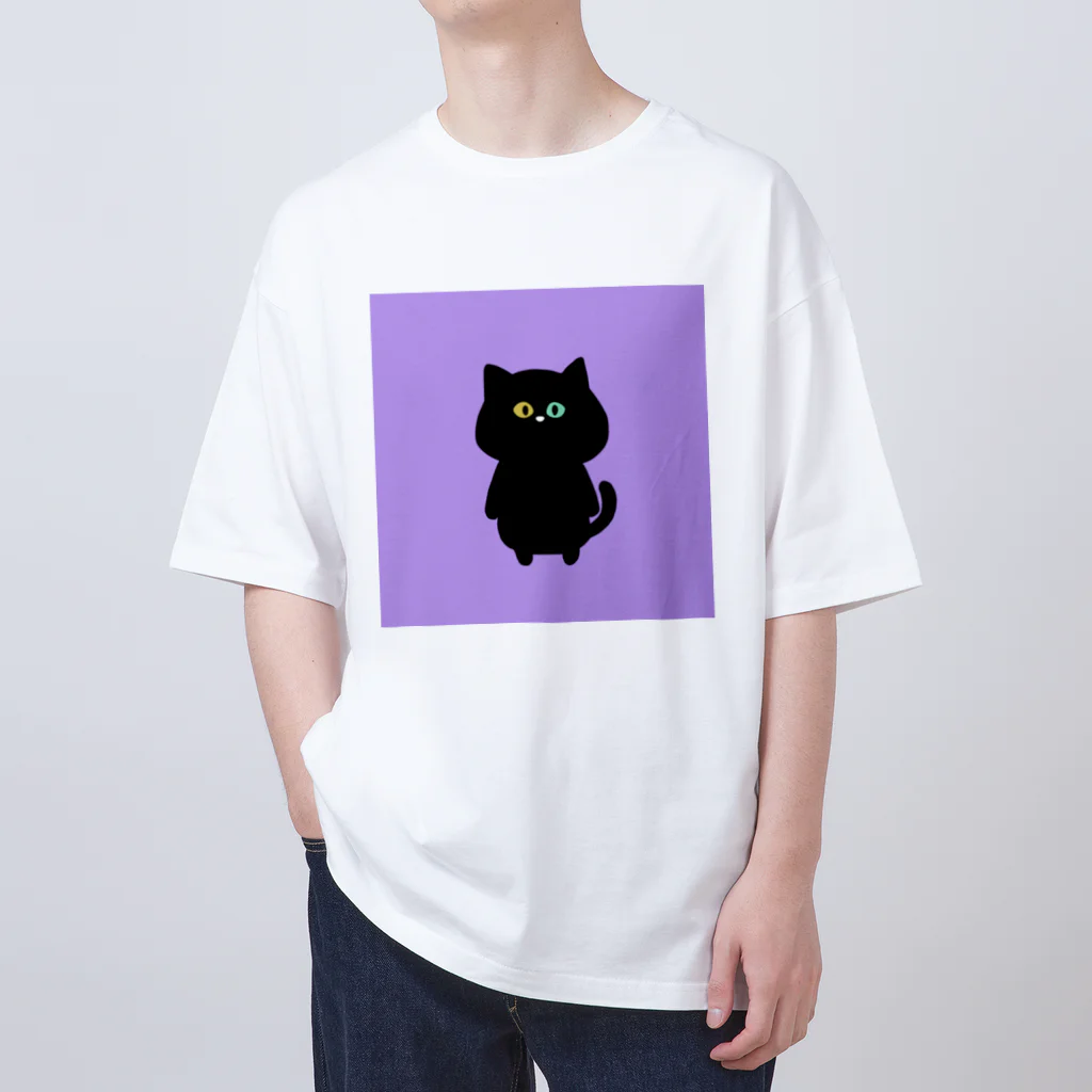 ネムうまるの黒猫 しじみさん【紫】 オーバーサイズTシャツ