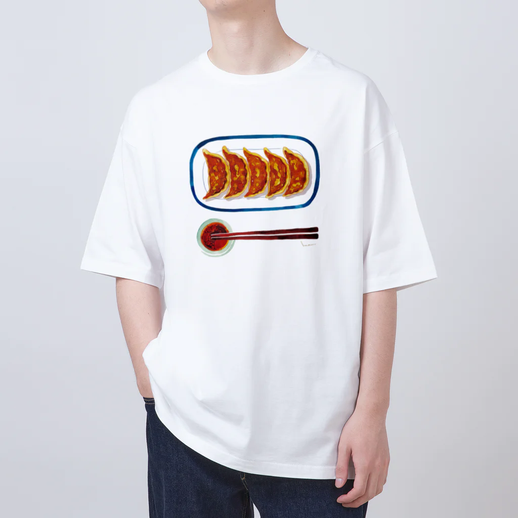 おくちはるのもっちりギョウザ　タレつき Oversized T-Shirt