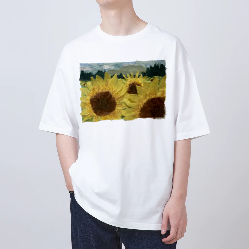 米農家の絵描きのひまわり畑 Oversized T-Shirt