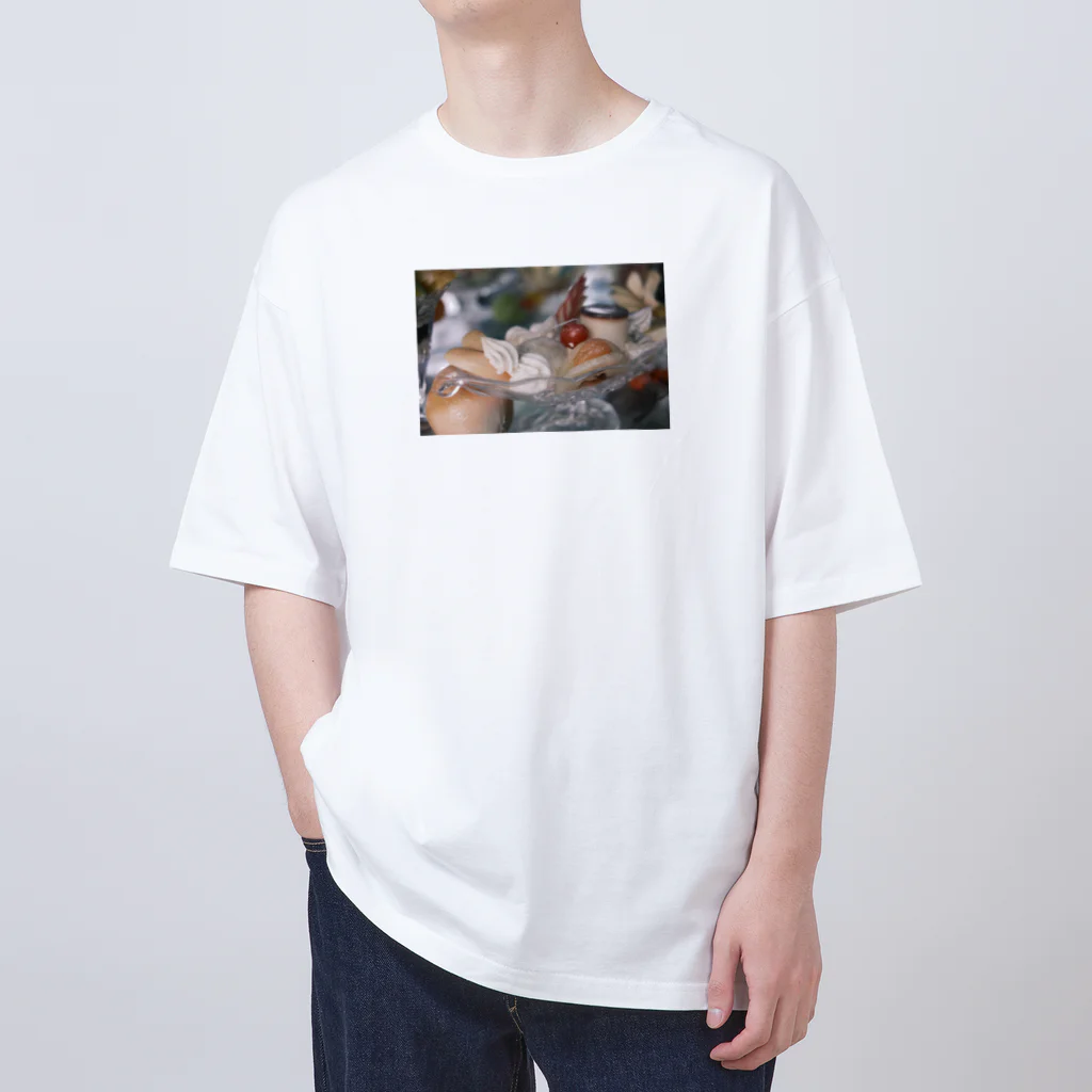 sacoccoの食品サンプル　プリンアラモード Oversized T-Shirt