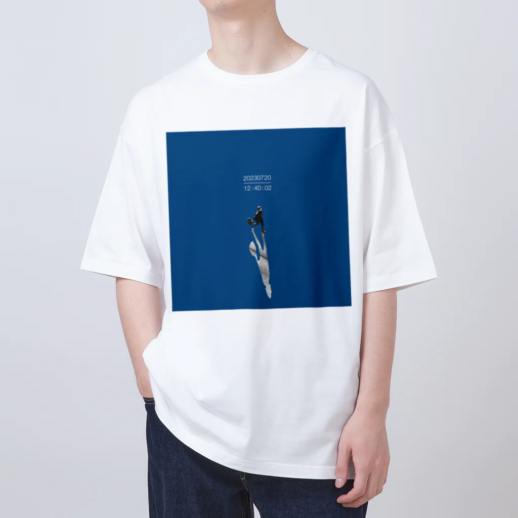 津口達の20230720 Oversized T-Shirt