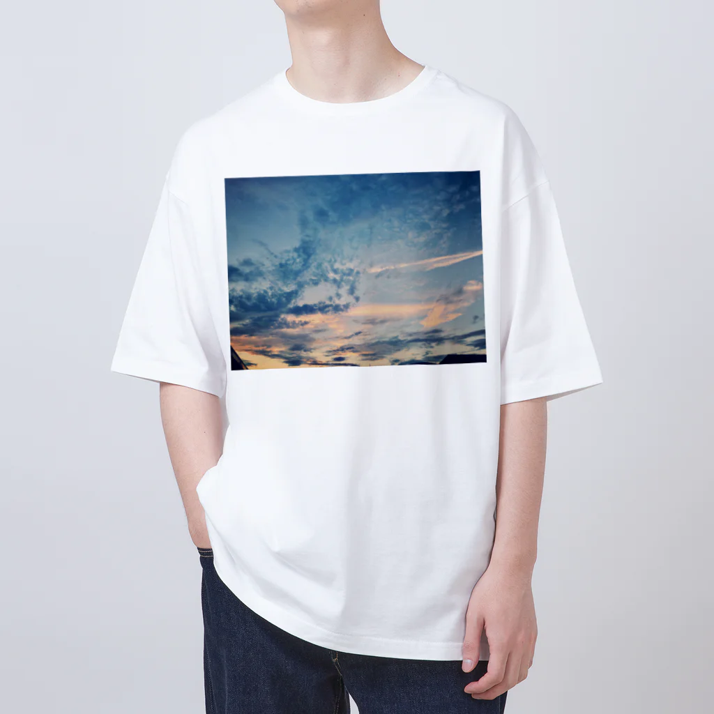 いさなの空-01 オーバーサイズTシャツ