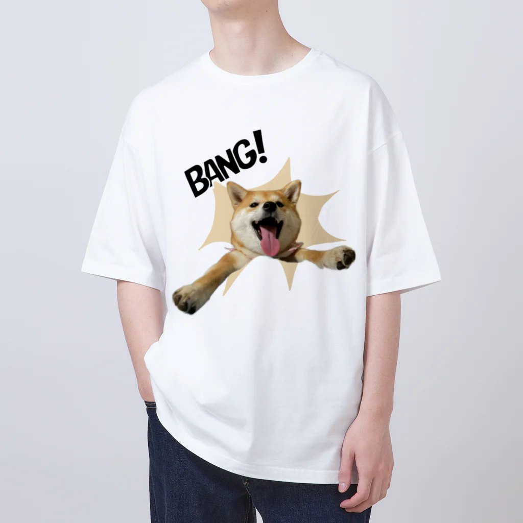 Runny_Shiba_Dogの飛び出す柴犬 Oversized T-Shirt