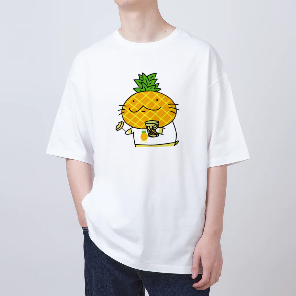 YUTANEKO公式ショップのパイナップルの日 Oversized T-Shirt