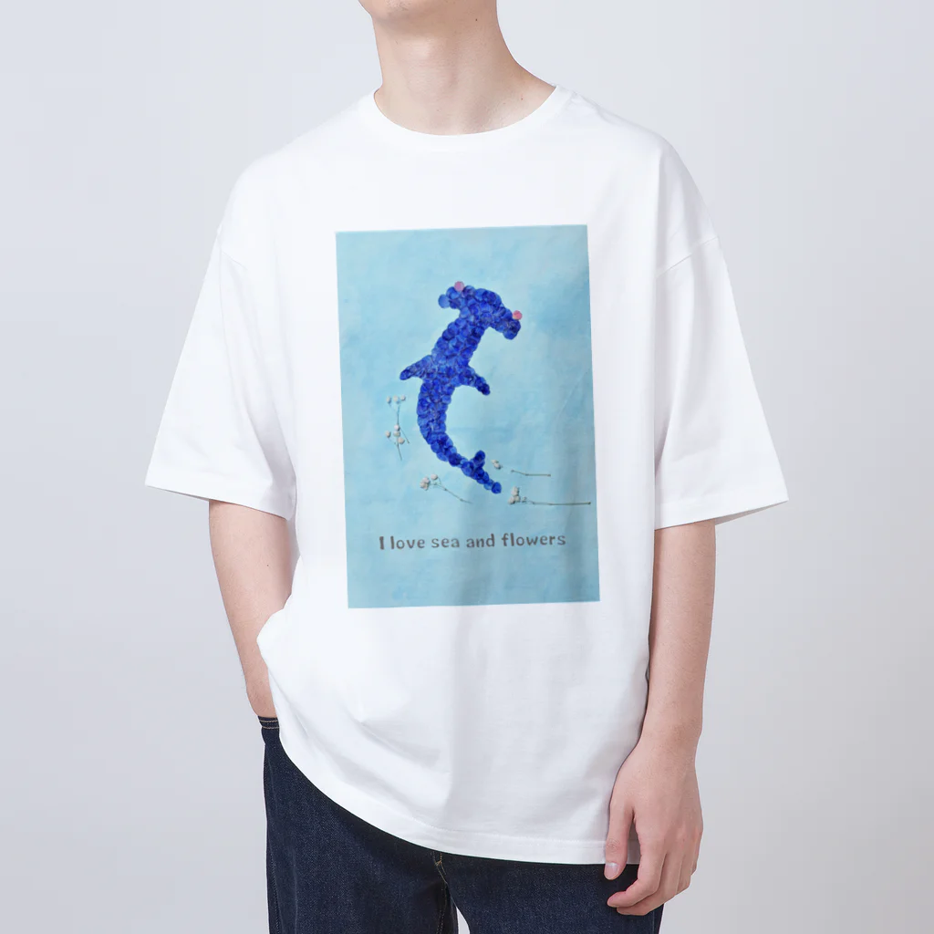 エフェメラル フラワーアートの花シュモクザメ オーガニックコットンTシャツ Oversized T-Shirt