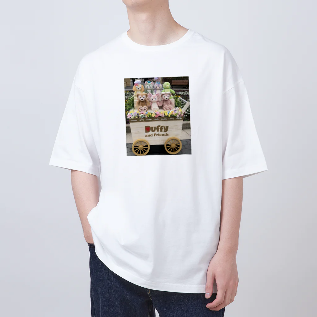 ともきちStoreのダッフィフレンズ Oversized T-Shirt