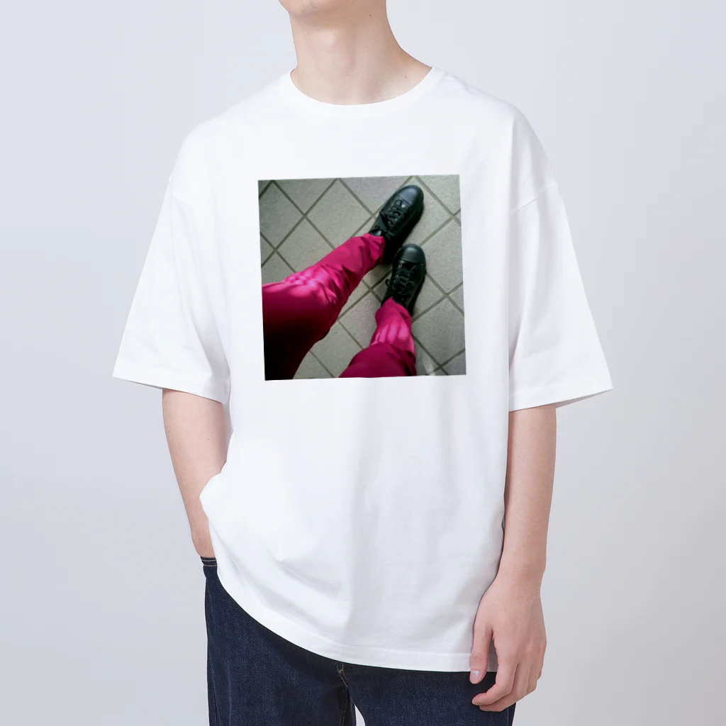 music_atのネキの足。 Oversized T-Shirt