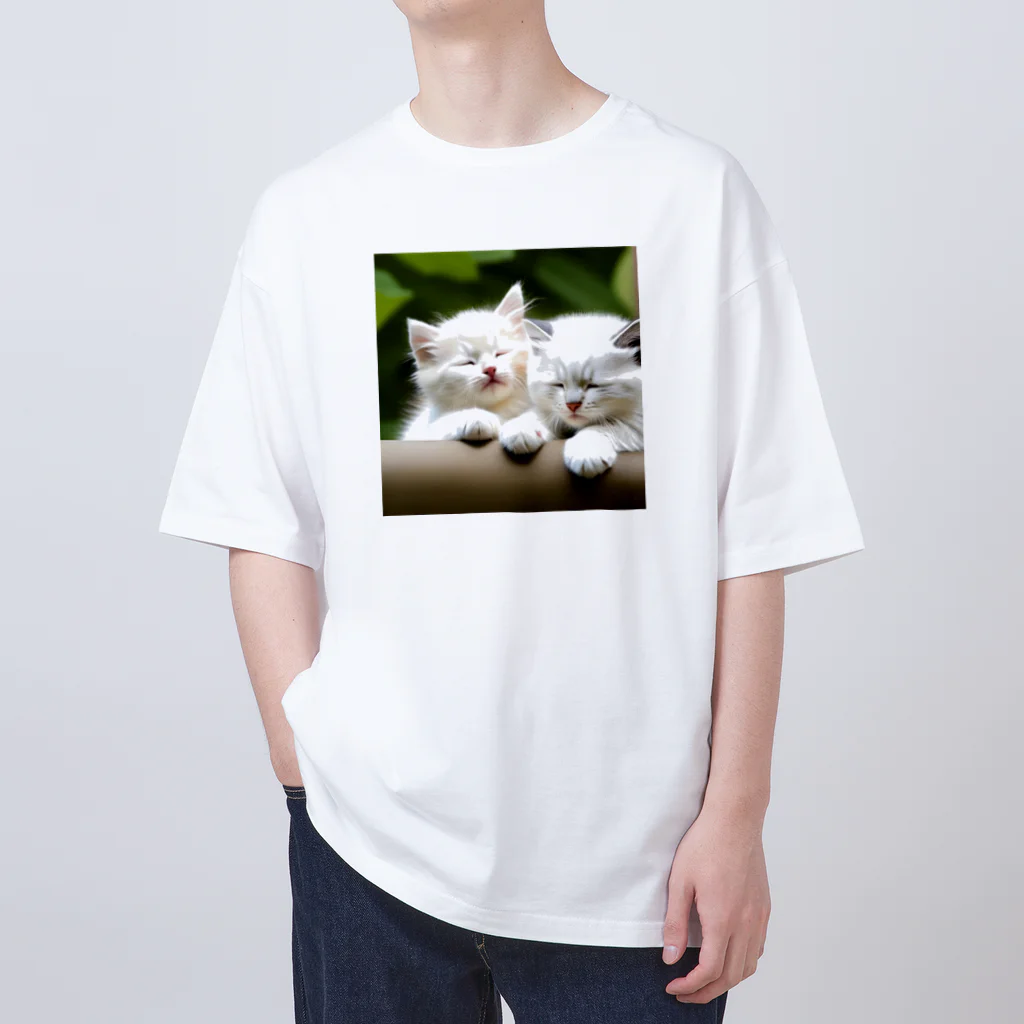 marusheの子猫の寝顔　白 オーバーサイズTシャツ