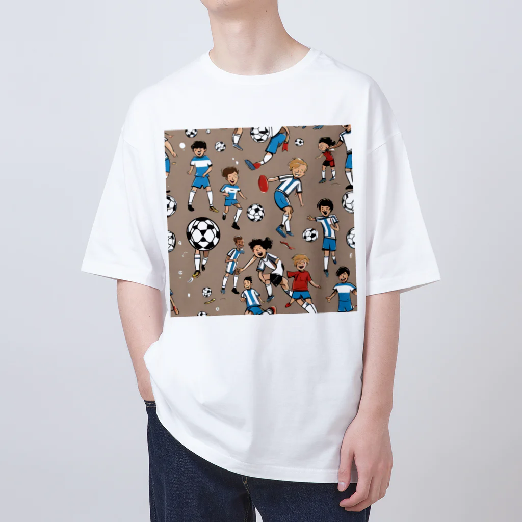 子供と嫁と時々わたしのサッカー小僧 Oversized T-Shirt