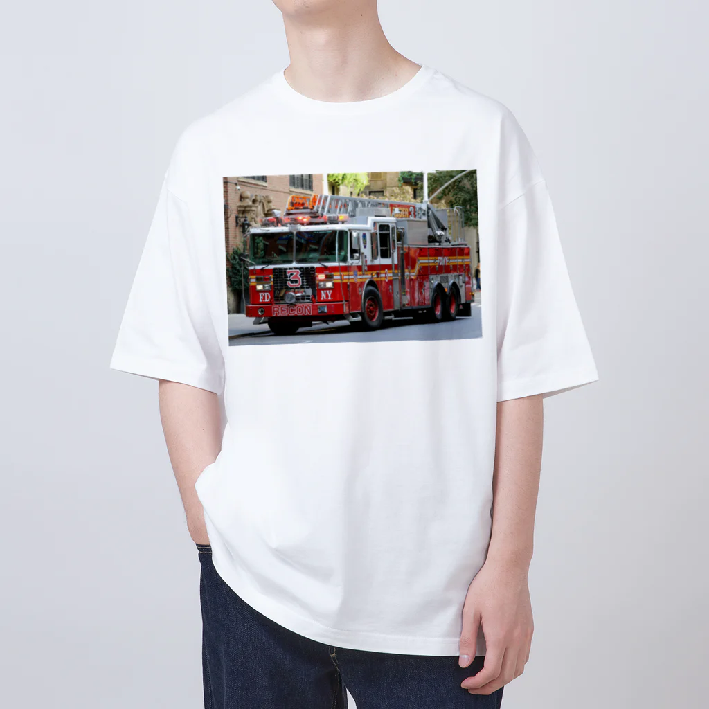 ビッグスマイルライフのかっこいいはしご車 オーバーサイズTシャツ