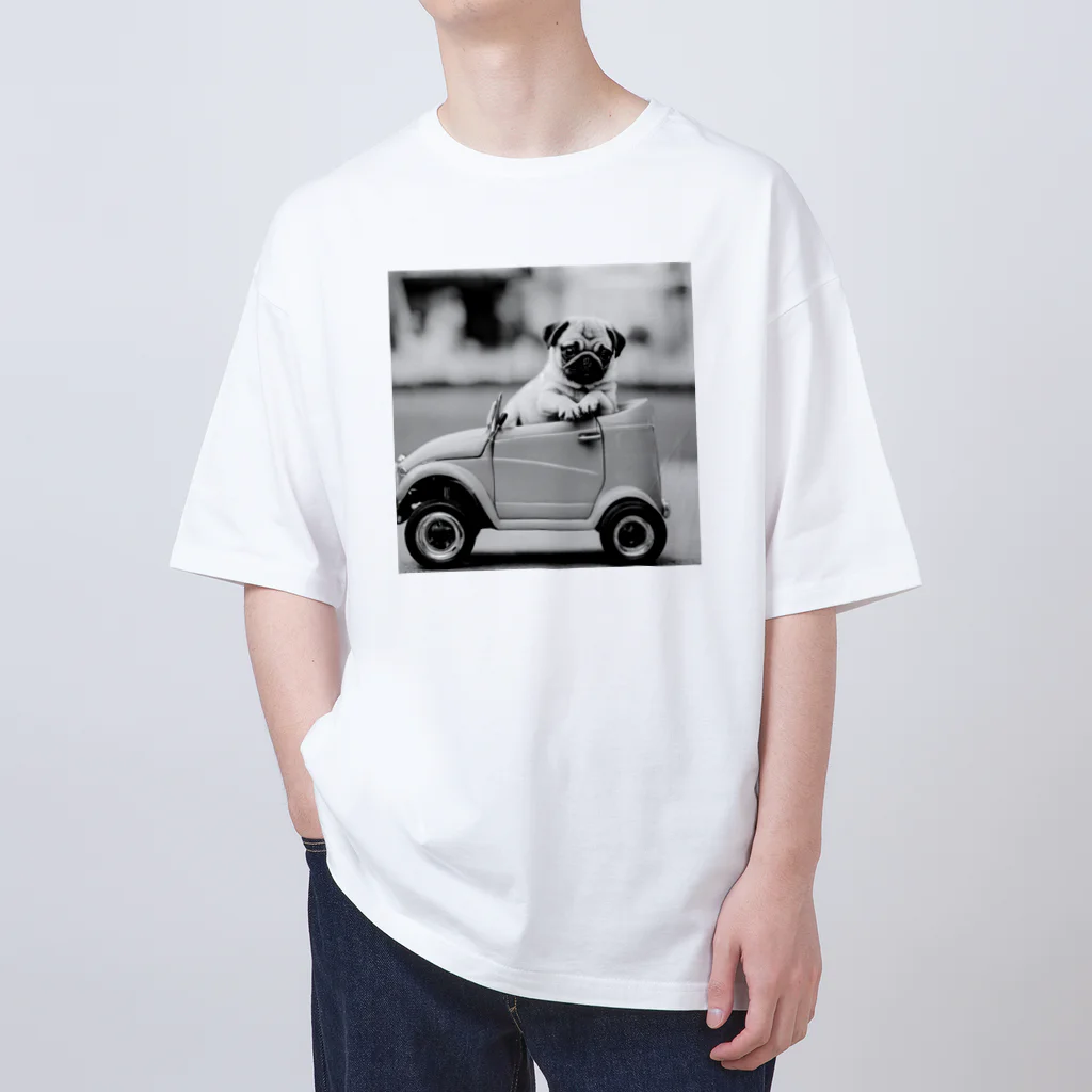 パグと添い寝の愛車とテトくん Oversized T-Shirt