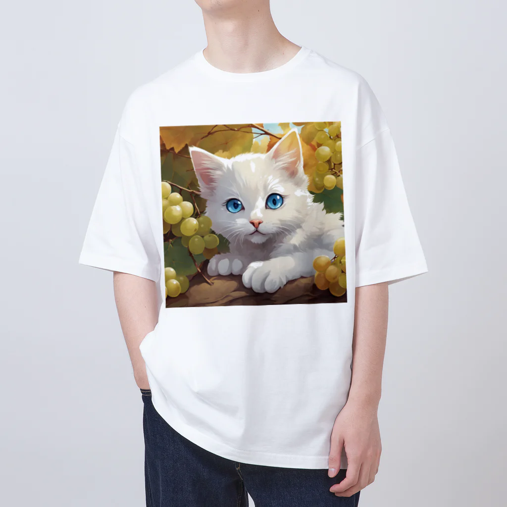 yoiyononakaの葡萄畑の番猫02 オーバーサイズTシャツ