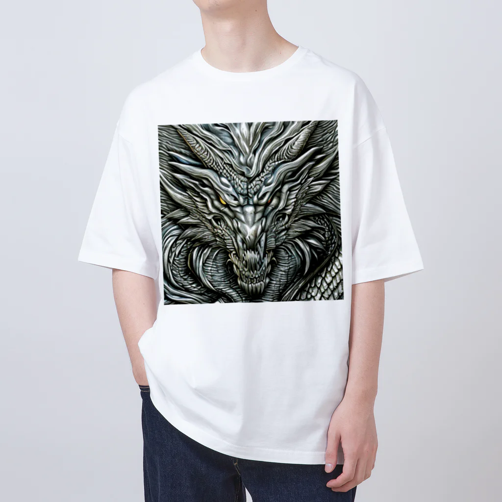 ５６アイテムズの銀龍 Oversized T-Shirt