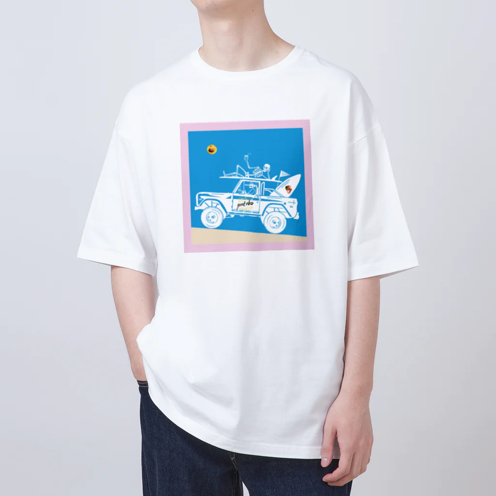 BobkachieeLennonのBEACH４ Oversized T-Shirt