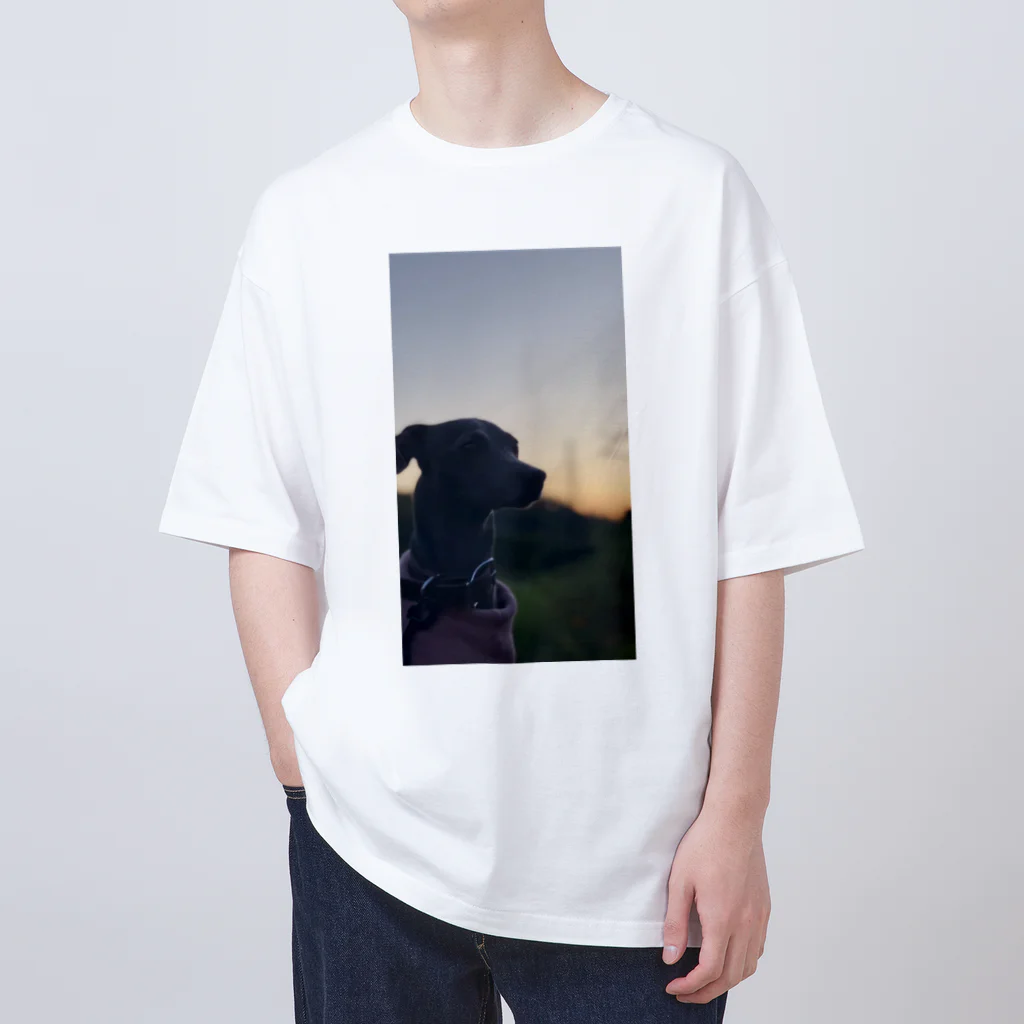 hono想(そう)イタグレ日記の黄昏れる想 Oversized T-Shirt