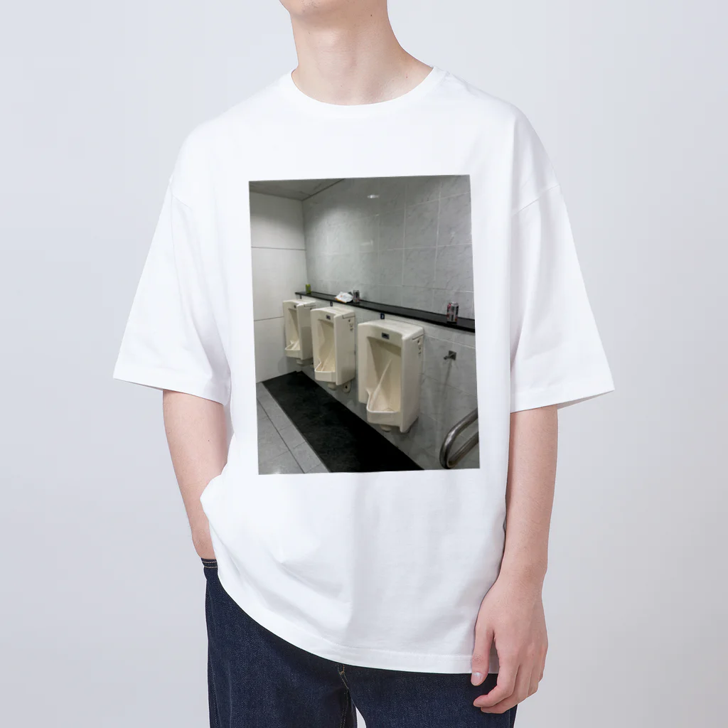 shunshi731のトイレ Oversized T-Shirt