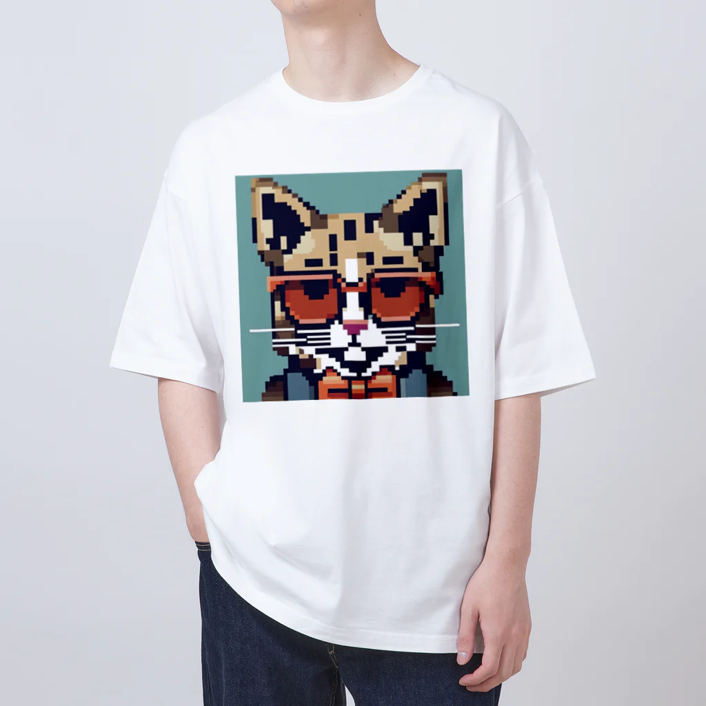 Walnut WhisperのSharp Cat オーバーサイズTシャツ