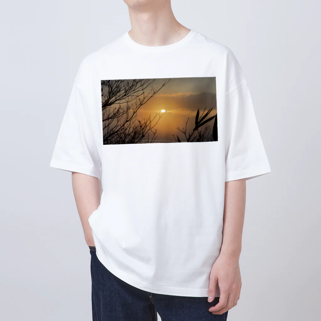 Hoai.art.jpの初日出2024 Oversized T-Shirt