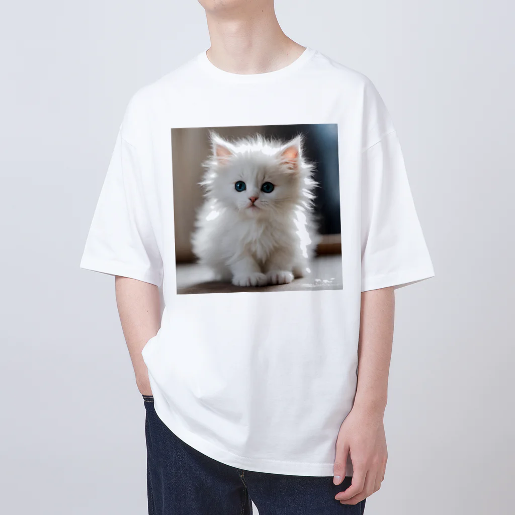 SkyBlueのキュートな子猫 オーバーサイズTシャツ