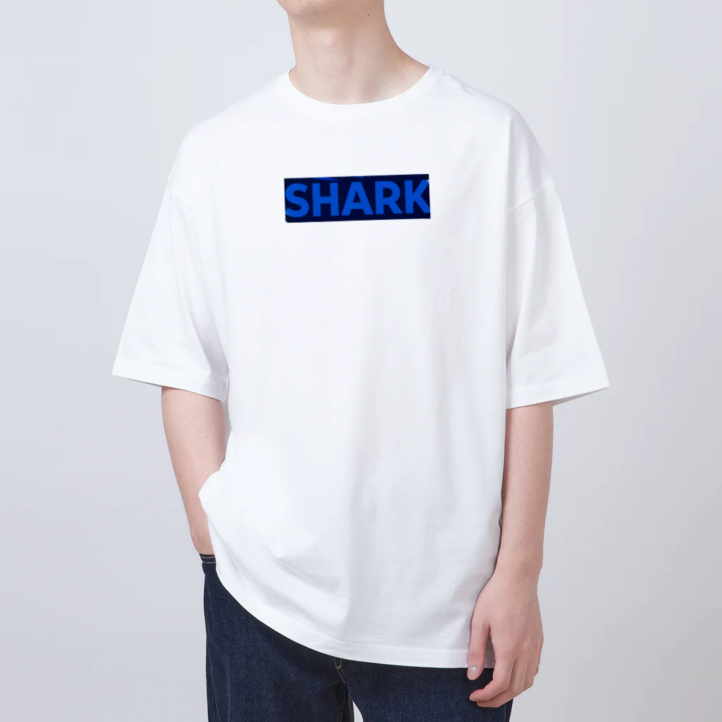 アートフル・メッセンジャーのCOOL SHARK オーバーサイズTシャツ