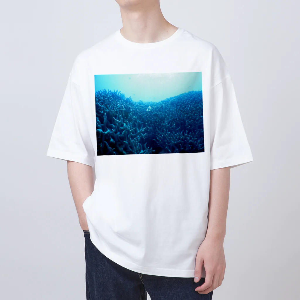 umin0nakaの青い珊瑚礁 Oversized T-Shirt