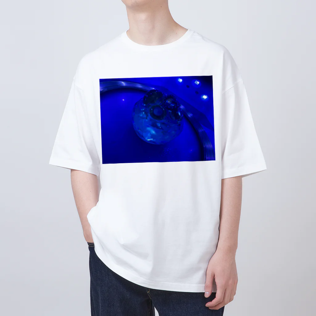 6uuran.comのUVライト Oversized T-Shirt