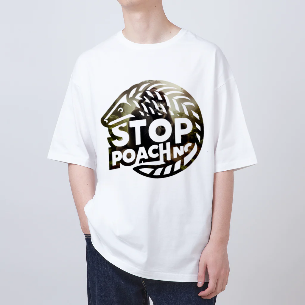 STOP POACHNGのSTOP POACHNG（シルバーバックゴリラ） Oversized T-Shirt