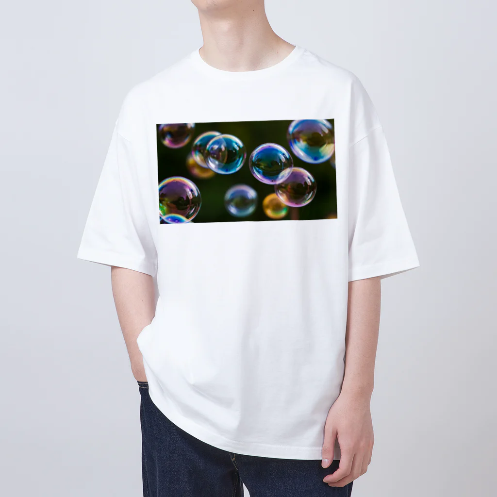 AQUAMETAVERSEの大小の輝くシャボン玉　BLUE PLUM  691 オーバーサイズTシャツ