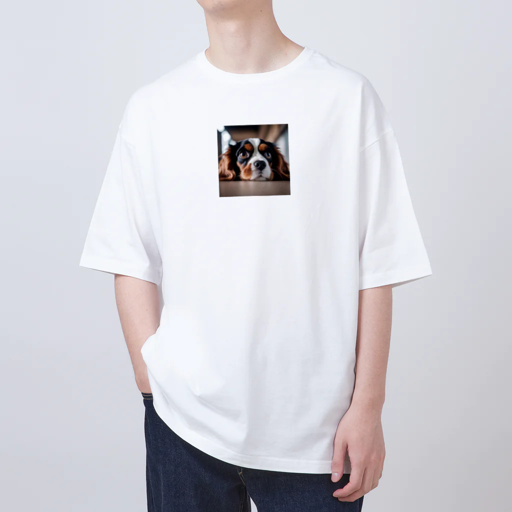 LoraCafeの見つめてBarry Oversized T-Shirt