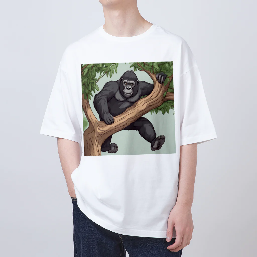 namuhatimanの木を登っているゴリラ Oversized T-Shirt