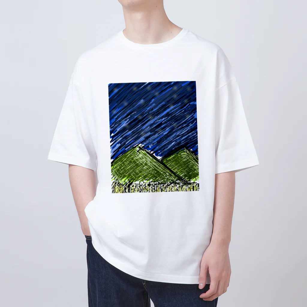 屋根裏部屋の山と夜空 オーバーサイズTシャツ