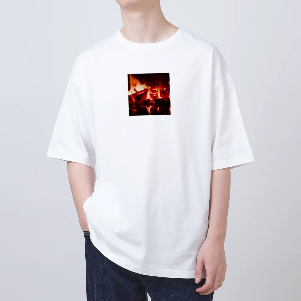 kyuamomoichiのレッドファイヤー Oversized T-Shirt