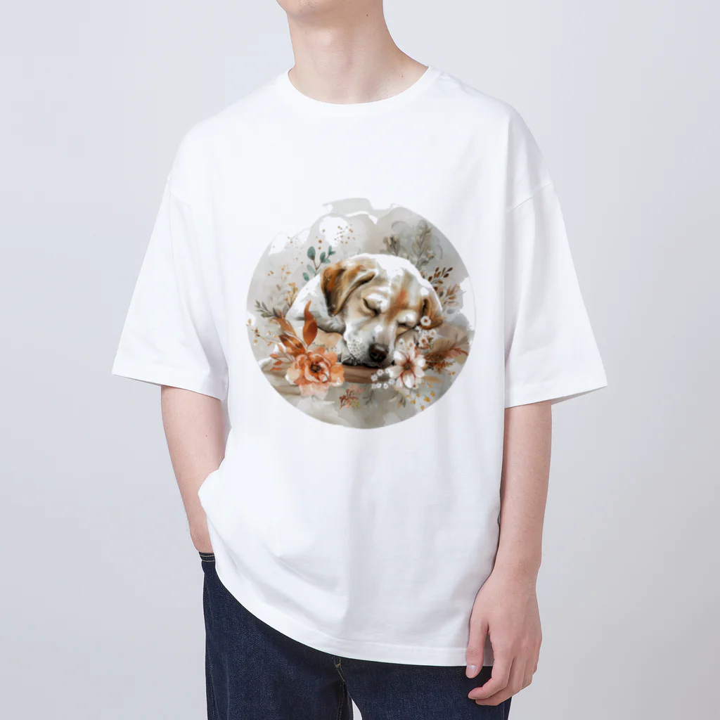 Petia Bloomの眠っている犬と優雅な花々 Oversized T-Shirt