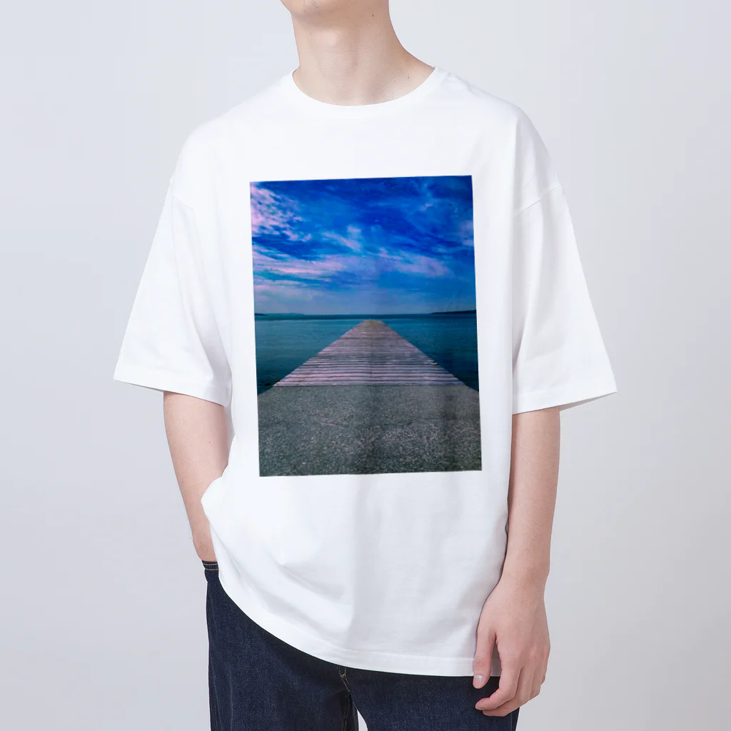 ryu241のあめやの桟橋 Oversized T-Shirt