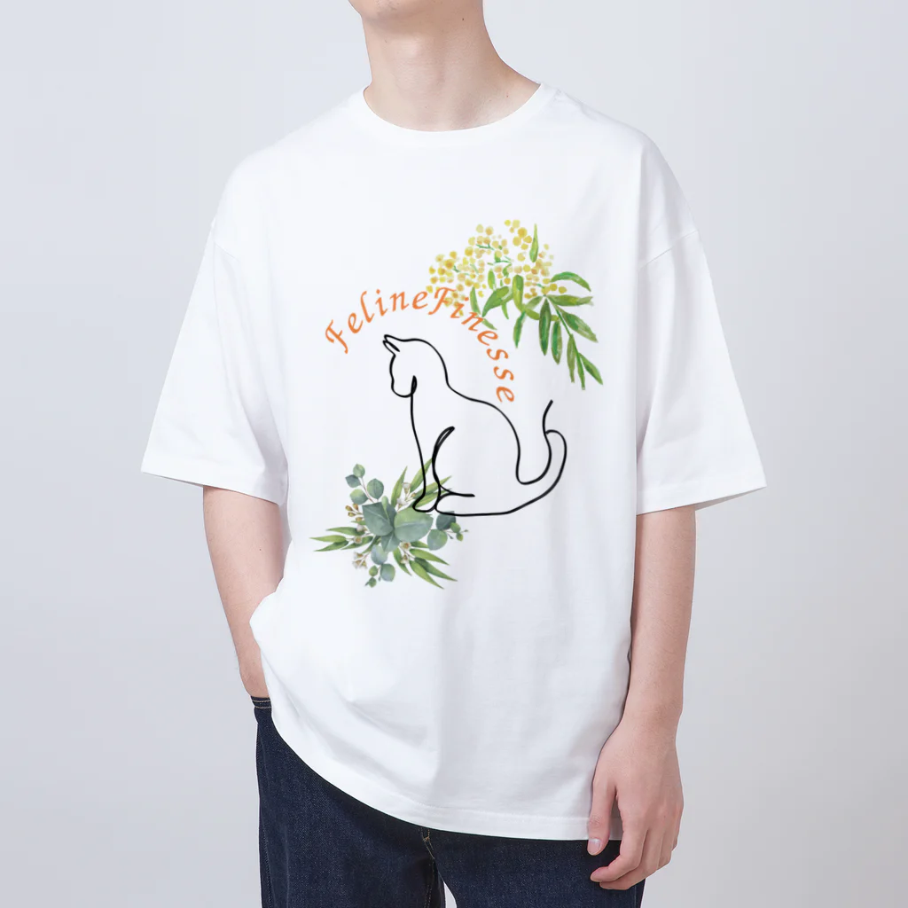 Kiriko-Originalの花を見つめる猫 オーバーサイズTシャツ