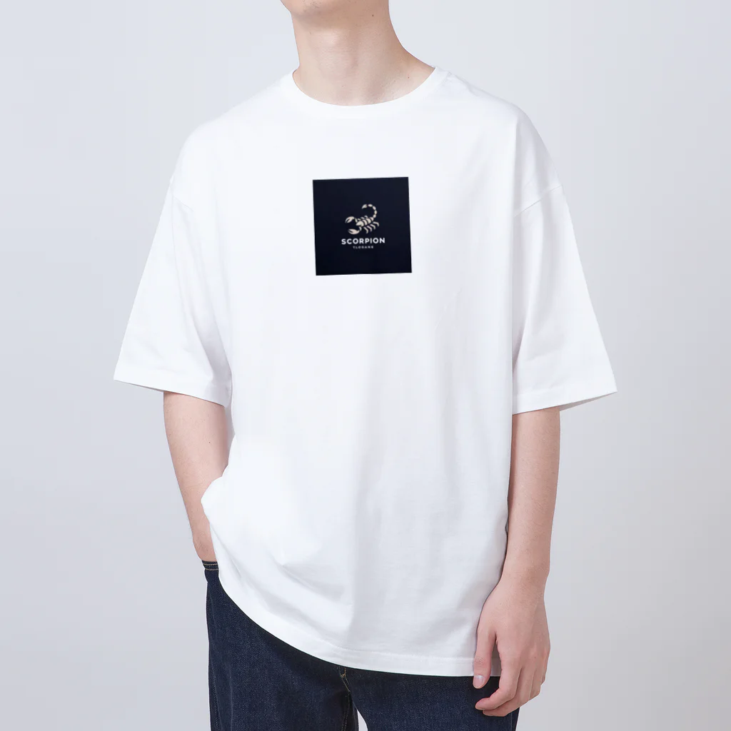 manaco-のスコーピオン Oversized T-Shirt