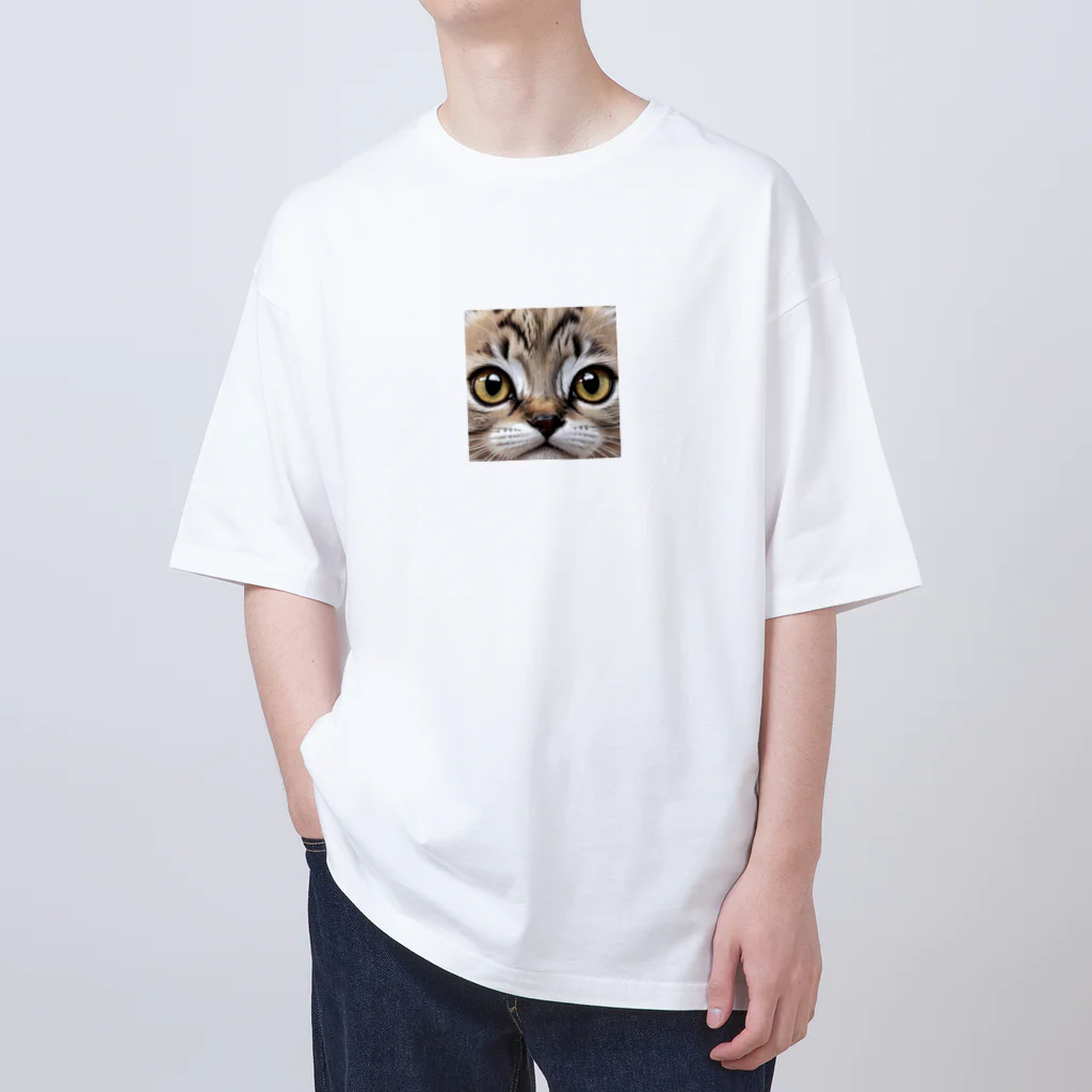 HIROICの近接子猫 Oversized T-Shirt