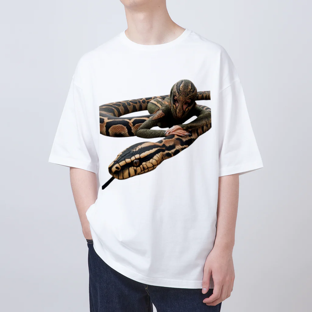 reptilesの怪人ヘビ女 Oversized T-Shirt