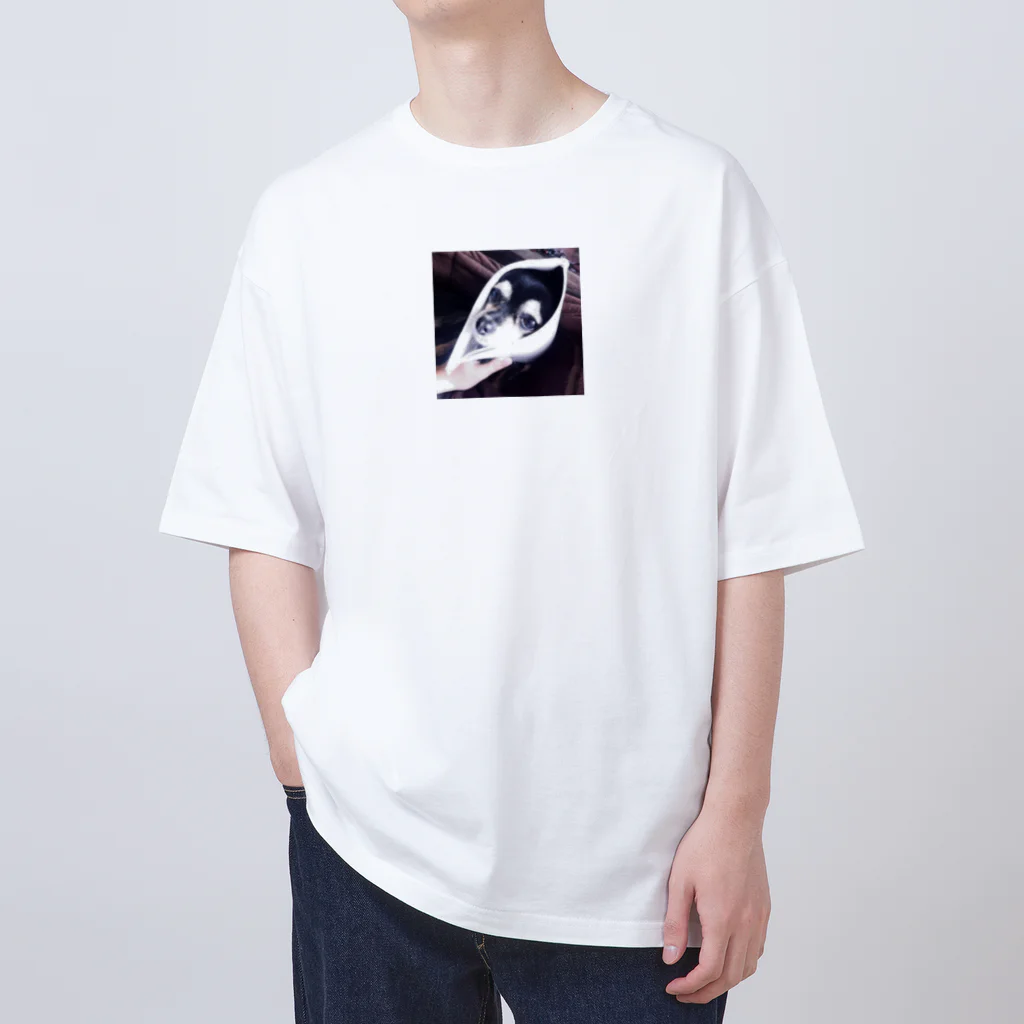 ぷりぷり飯店ヌーイーのブックに挟まれヌーイー Oversized T-Shirt