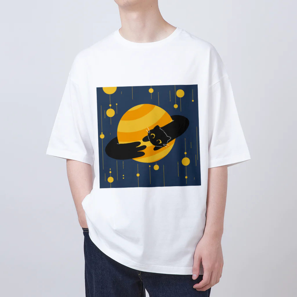 雨傘のくるくる土星ねこ Oversized T-Shirt